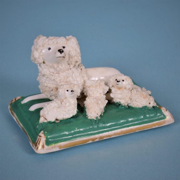 Staffordshire Poodle & Puppies (lid)