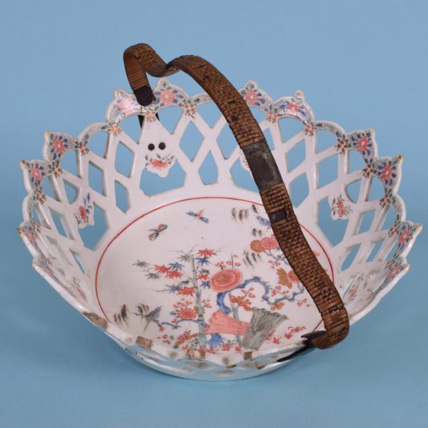 Bow Kakiemon Basket.