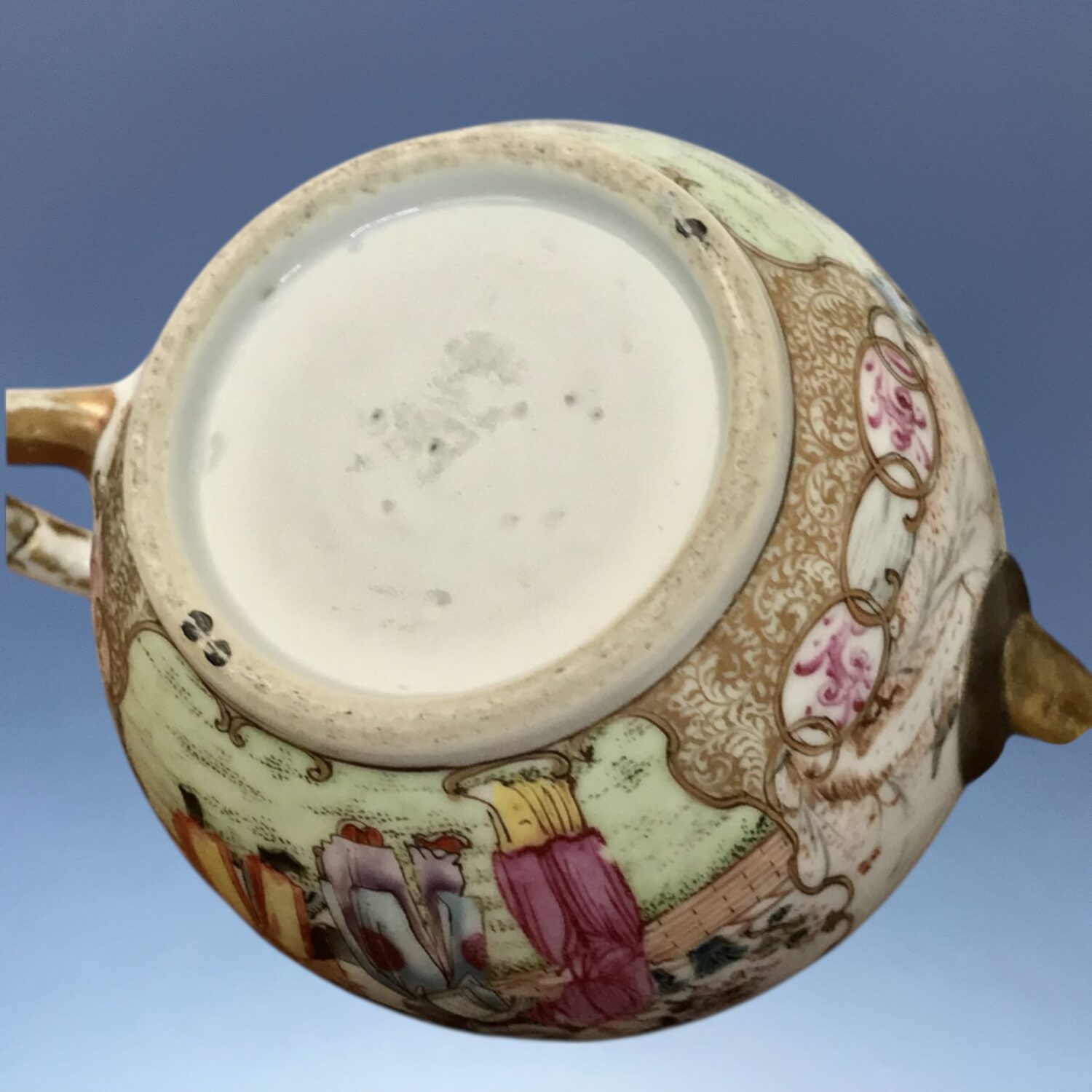 Chinese Porcelain 'Mandarin' Teapot with ‘Make-Do’ Repair. - Image 5
