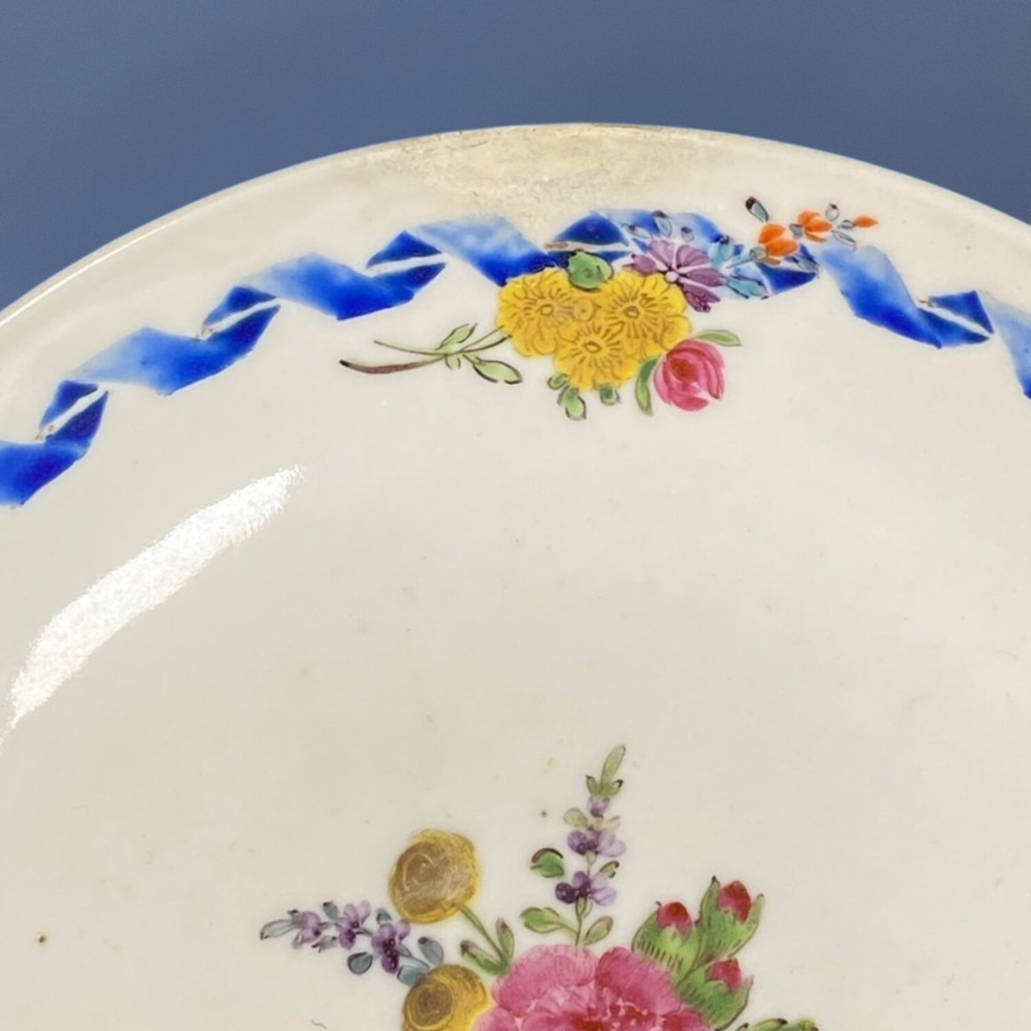 Unusual C18th Chinese Export Porcelain Trio, Meissen Style. - Image 6