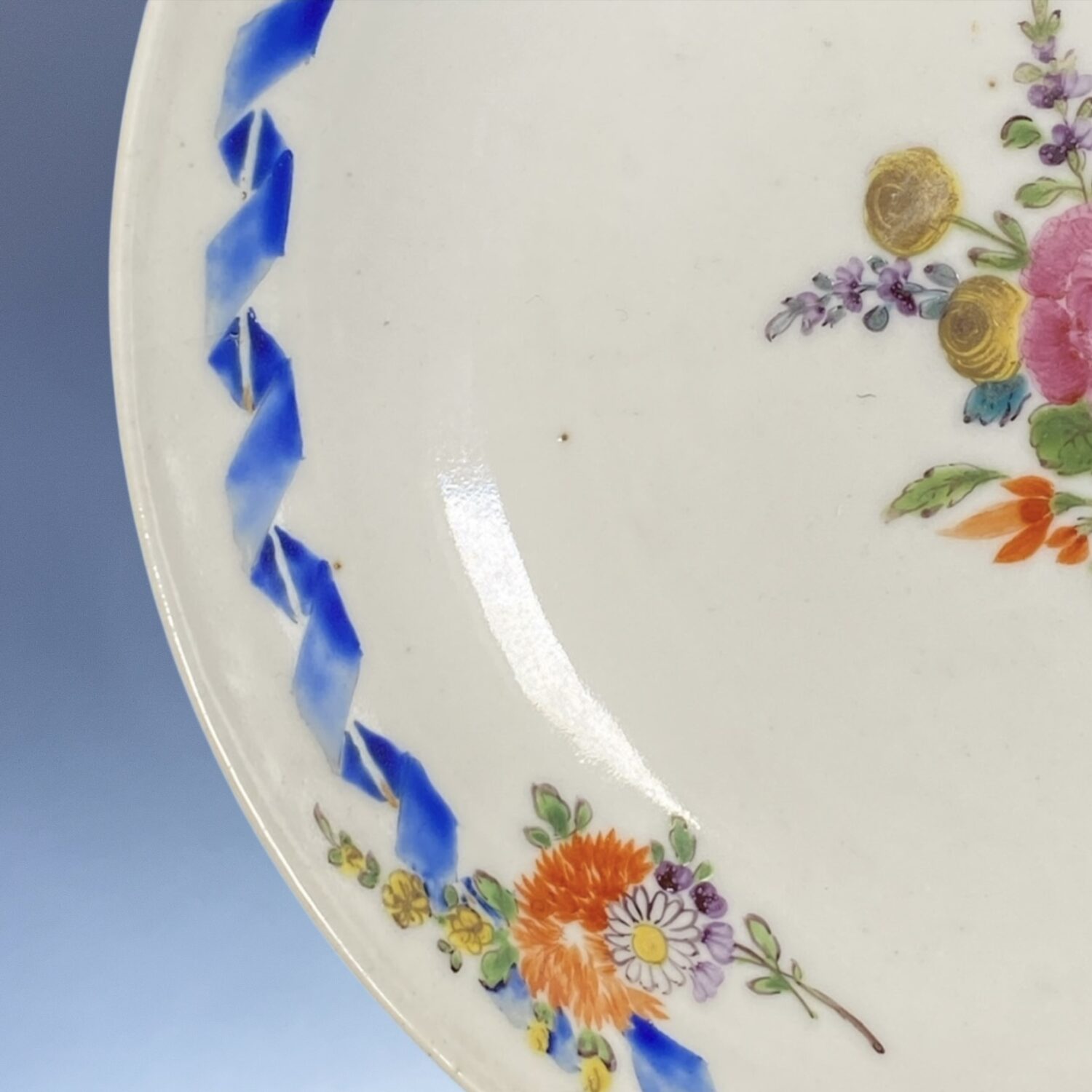 Unusual C18th Chinese Export Porcelain Trio, Meissen Style. - Image 7