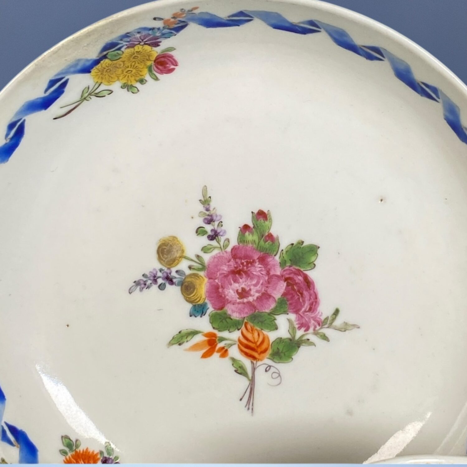 Unusual C18th Chinese Export Porcelain Trio, Meissen Style. - Image 8