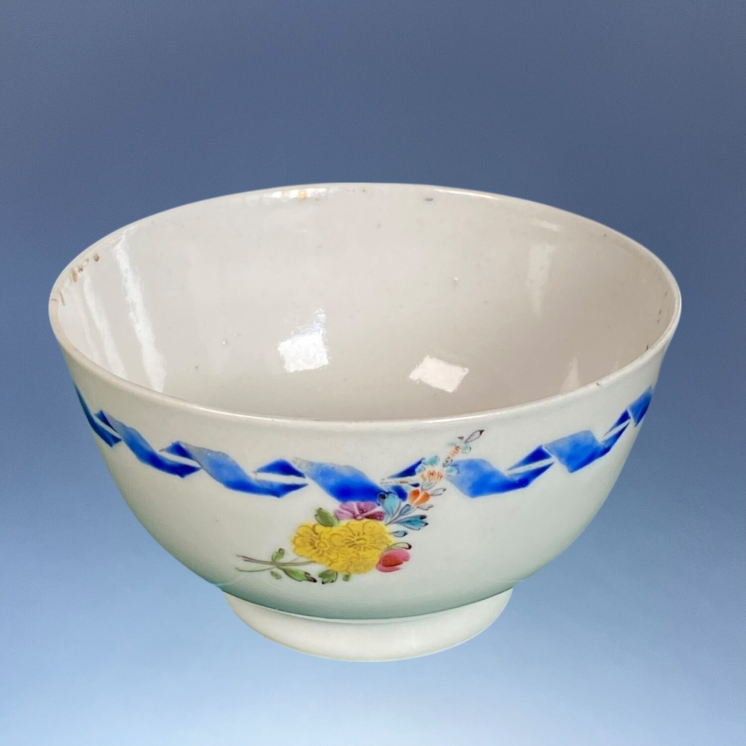 Unusual C18th Chinese Export Porcelain Trio, Meissen Style. - Image 9