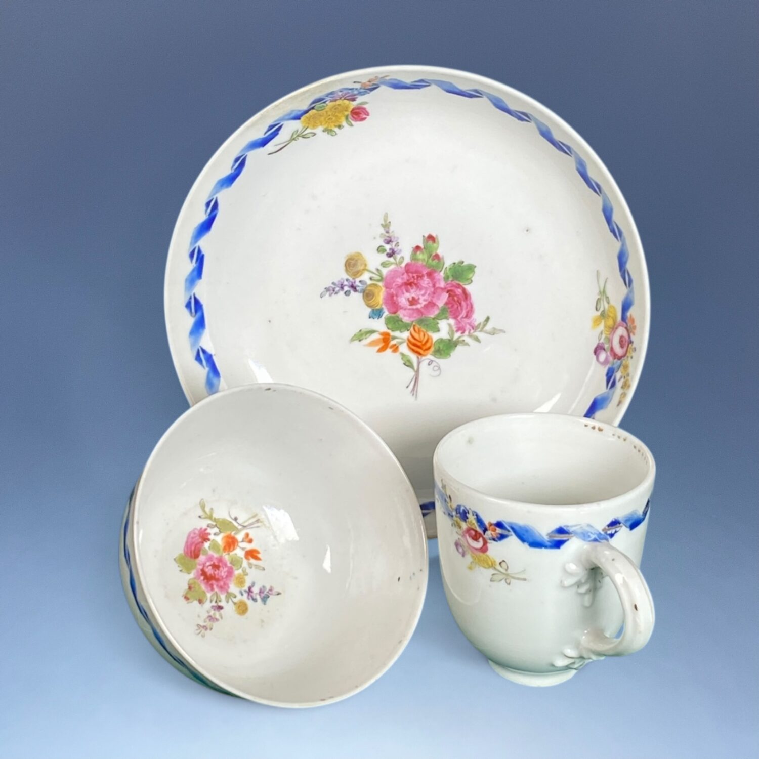 Unusual C18th Chinese Export Porcelain Trio, Meissen Style. - Image 4