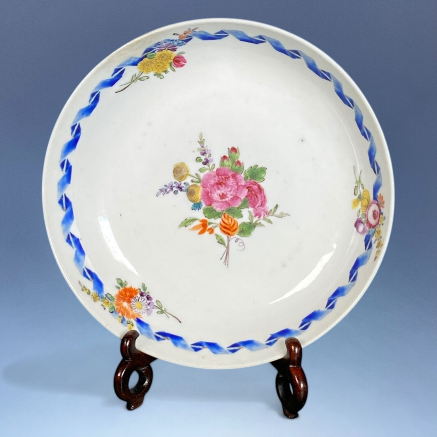 Unusual C18th Chinese Export Porcelain Trio, Meissen Style. - Image 3
