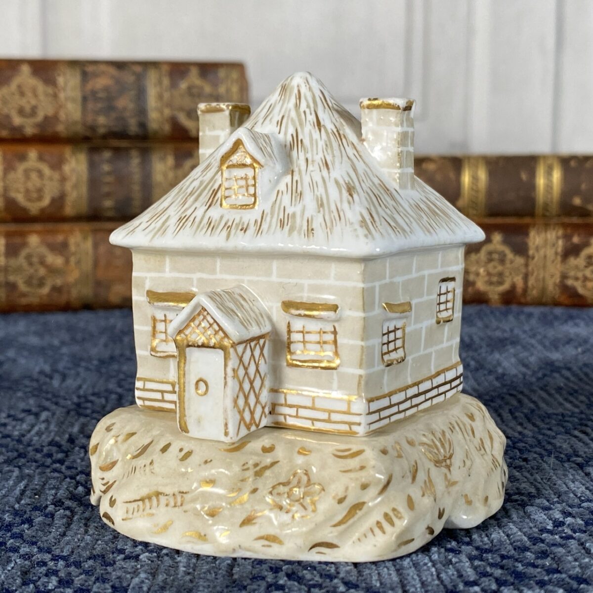 Worcester Miniature Pastille Burner Cottage.