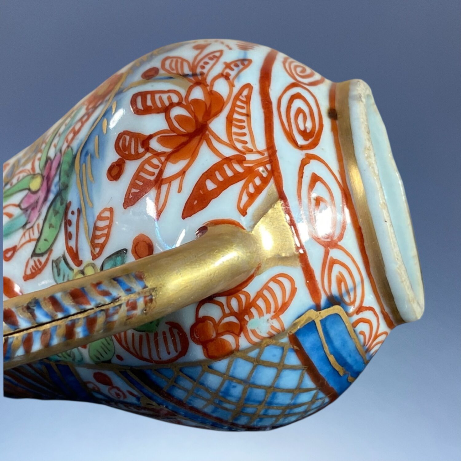 C18th Chinese Export Small Wine Pot With Clobbered Decoration. - Image 2