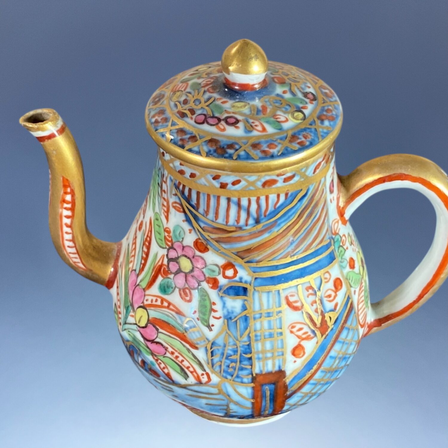 C18th Chinese Export Small Wine Pot With Clobbered Decoration. - Image 6