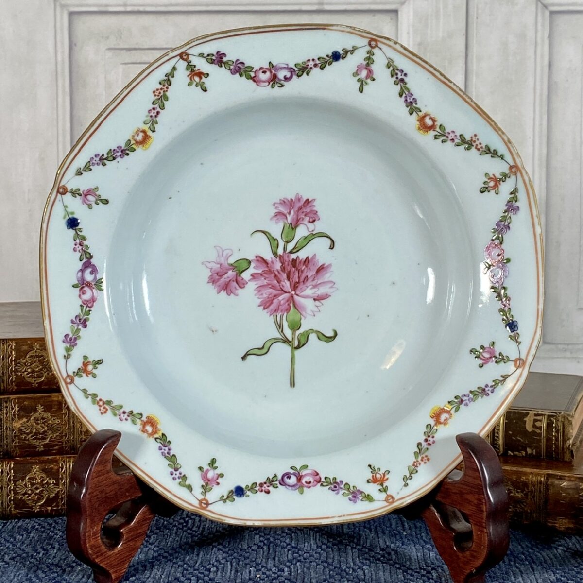 Chinese Export Porcelain Plate with Carnations. (b)