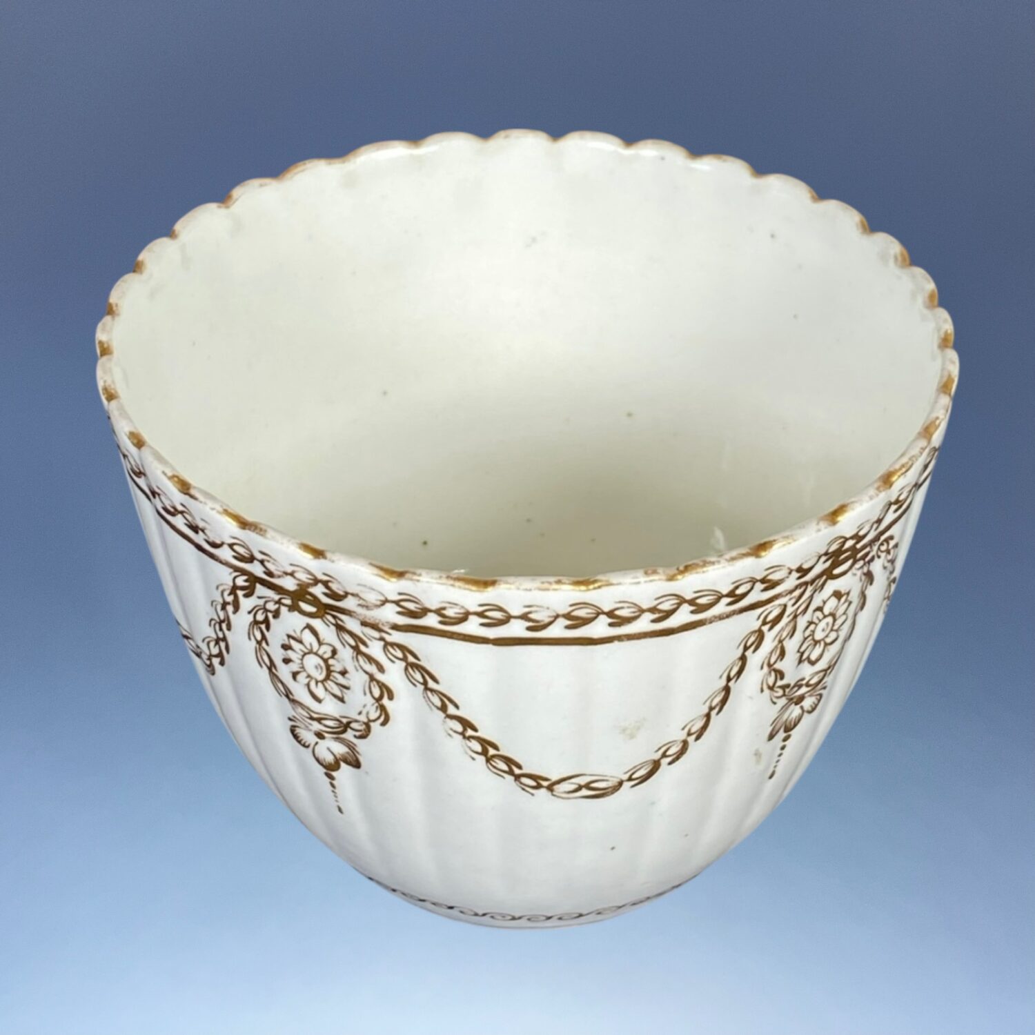 18th Century Worcester Fluted Sucrier & Cover. - Image 2