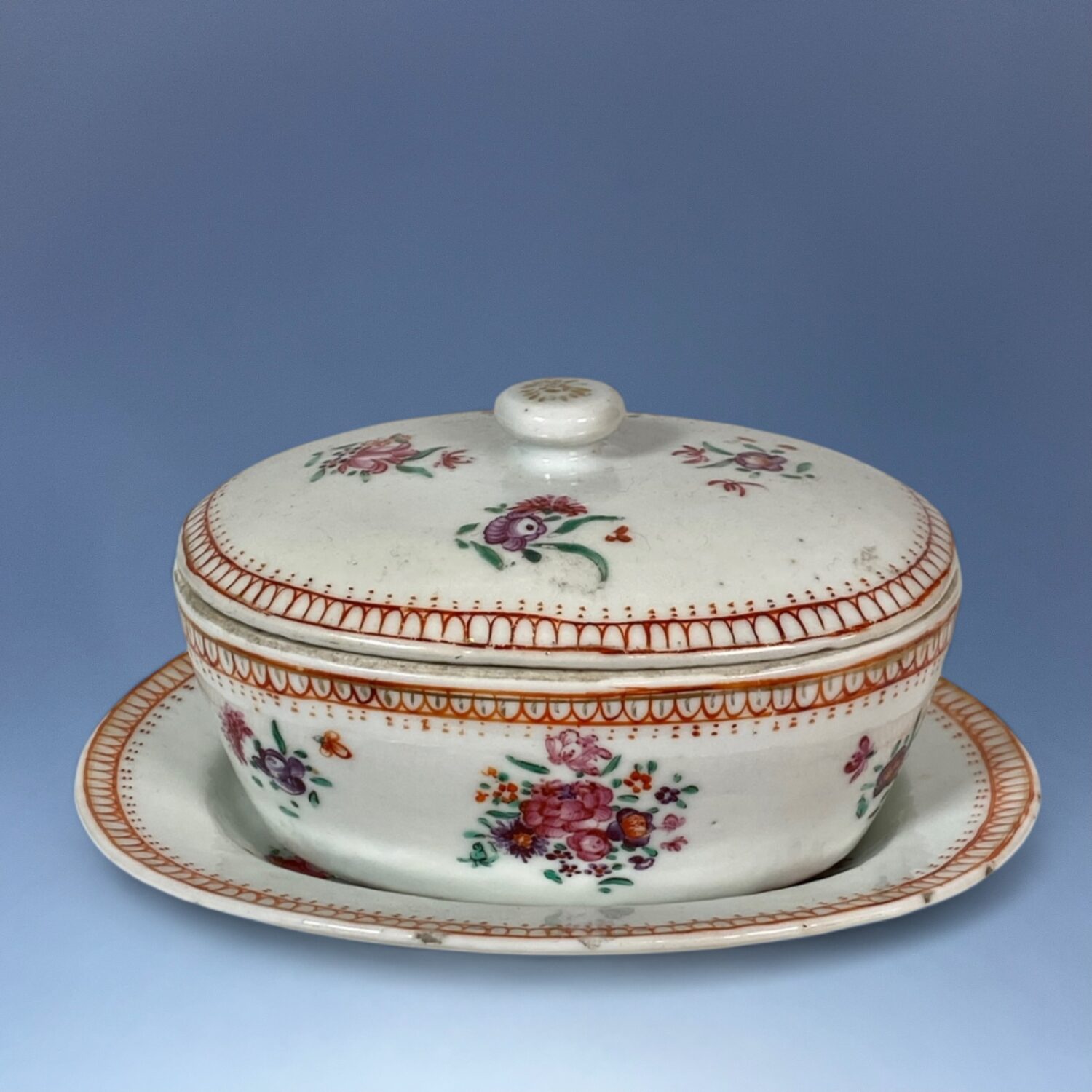 C18th Chinese Export Porcelain Butter Dish & Stand - Image 9