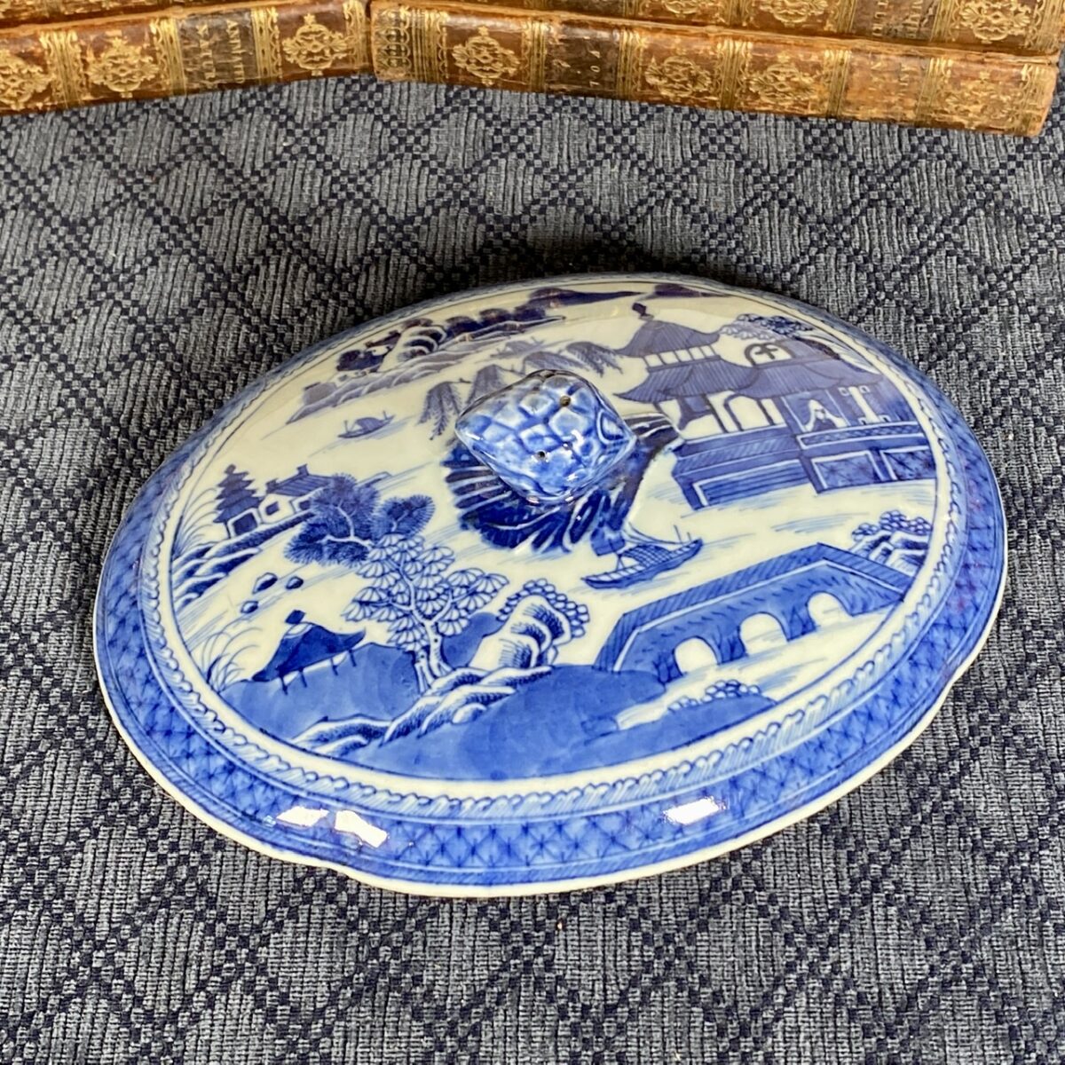 C18th Chinese Export Oval Tureen Lid