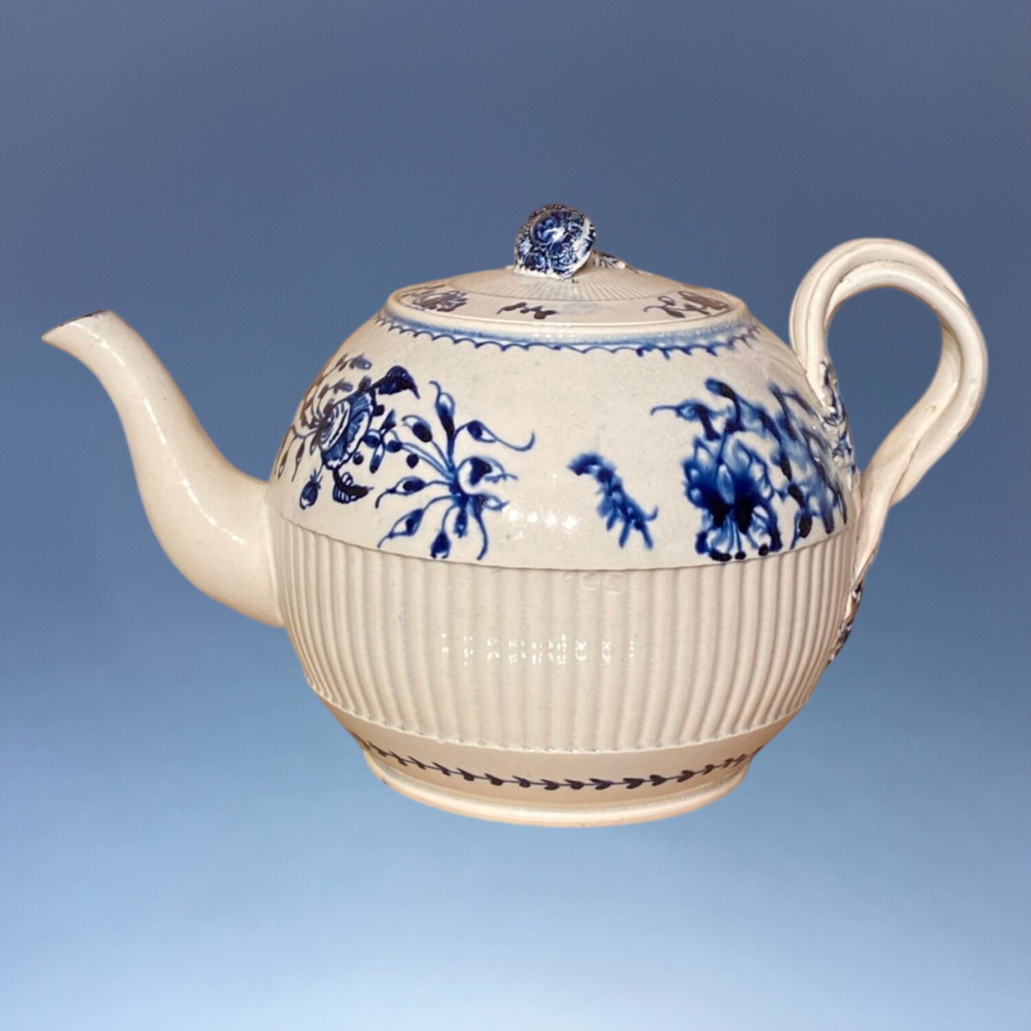 C18th English Pearlware Teapot & cover, c1790 - Image 2