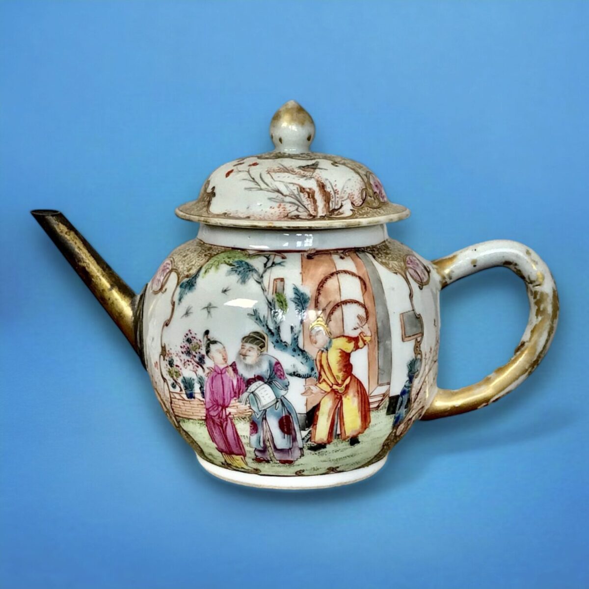 Chinese Porcelain ‘Mandarin’ Teapot.
