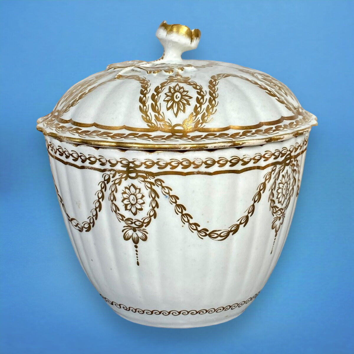 18th Century Worcester Fluted Sucrier & Cover.
