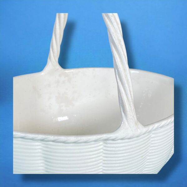 Wedgwood Creamware Egg Basket & Stand - Image 3