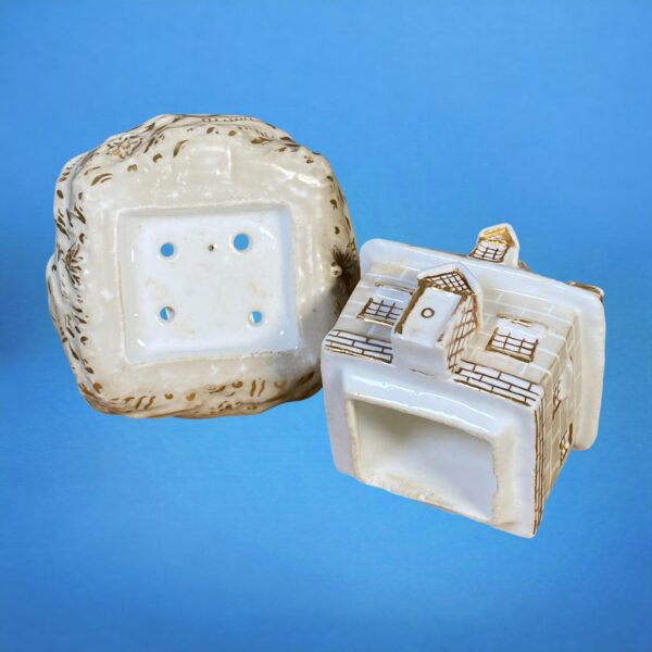 Staffordshire Miniature Pastille Burner Cottage. - Image 4