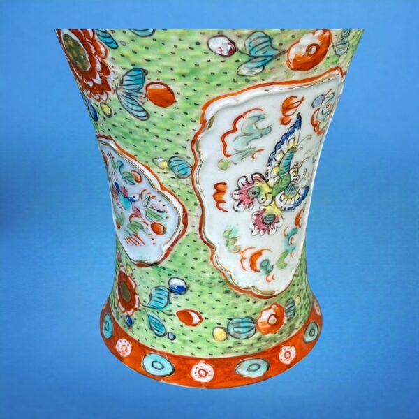 Chinese Export 'Clobbered' Vase (b) - Image 4