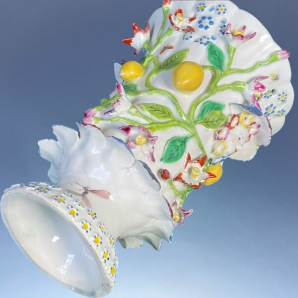 C18th Garniture of Bow Porcelain 'Frill' Vases & Covers. - Image 7