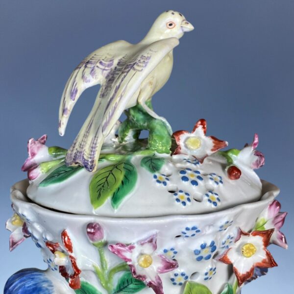 C18th Garniture of Bow Porcelain 'Frill' Vases & Covers. - Image 9