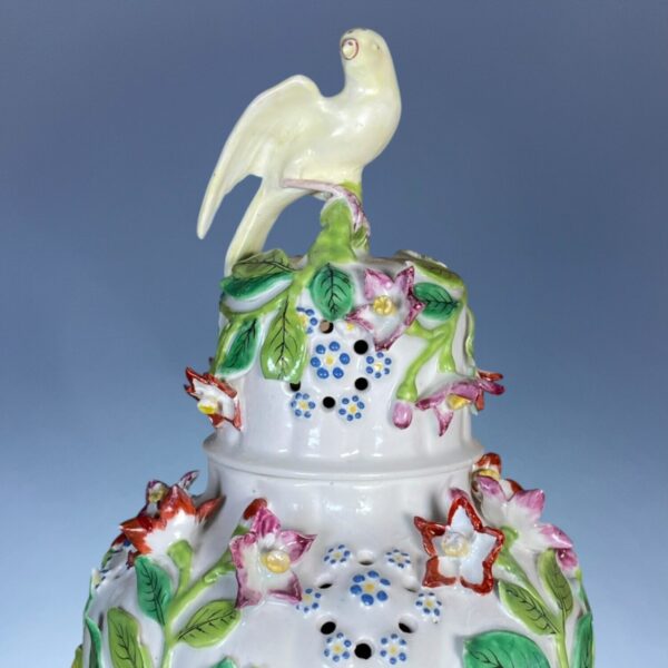 C18th Garniture of Bow Porcelain 'Frill' Vases & Covers. - Image 12