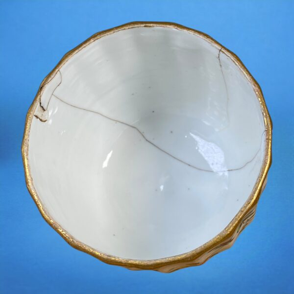 Bristol Porcelain Bowl - Specimen/Reference Piece - Image 4