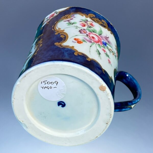 1st Period Worcester Porcelain Scale Blue Mug with Floral Panels. - Image 5
