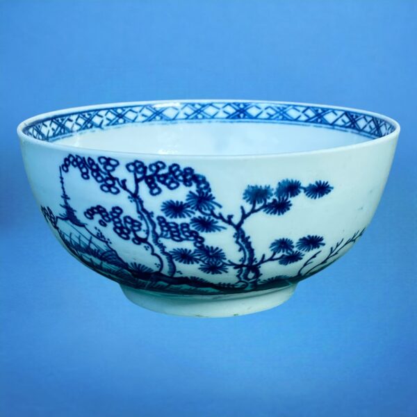 C18th Worcester Porcelain Small Bowl - Blue & White. - Image 2