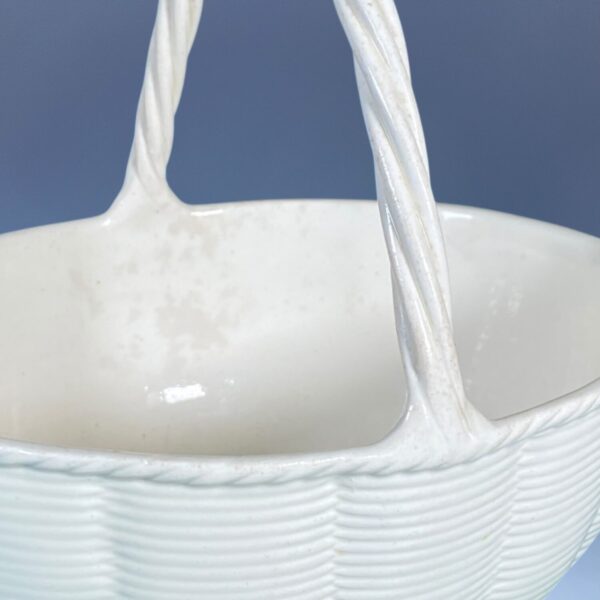 Wedgwood Creamware Egg Basket & Stand - Image 3