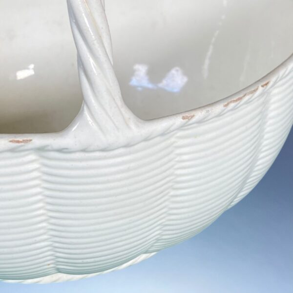 Wedgwood Creamware Egg Basket & Stand - Image 4
