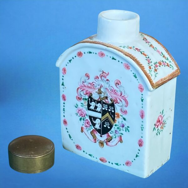 Chinese Export Porcelain Armorial Tea Cannister. - Image 5