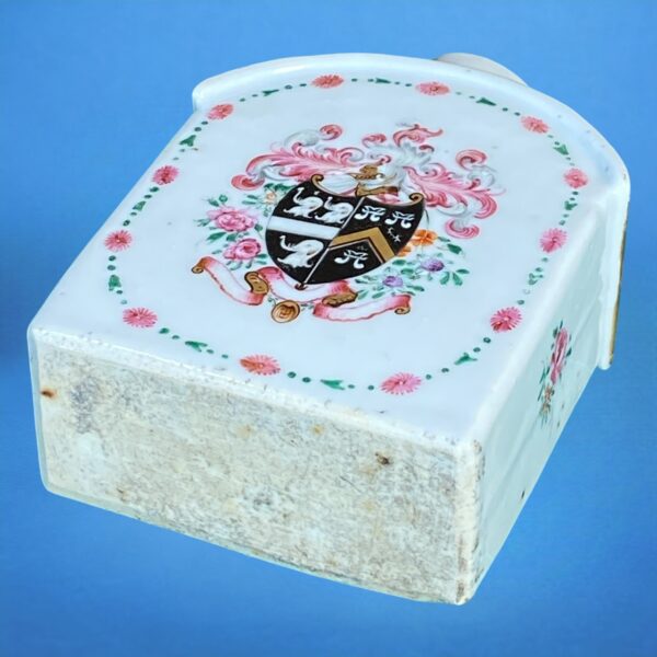 Chinese Export Porcelain Armorial Tea Cannister. - Image 3