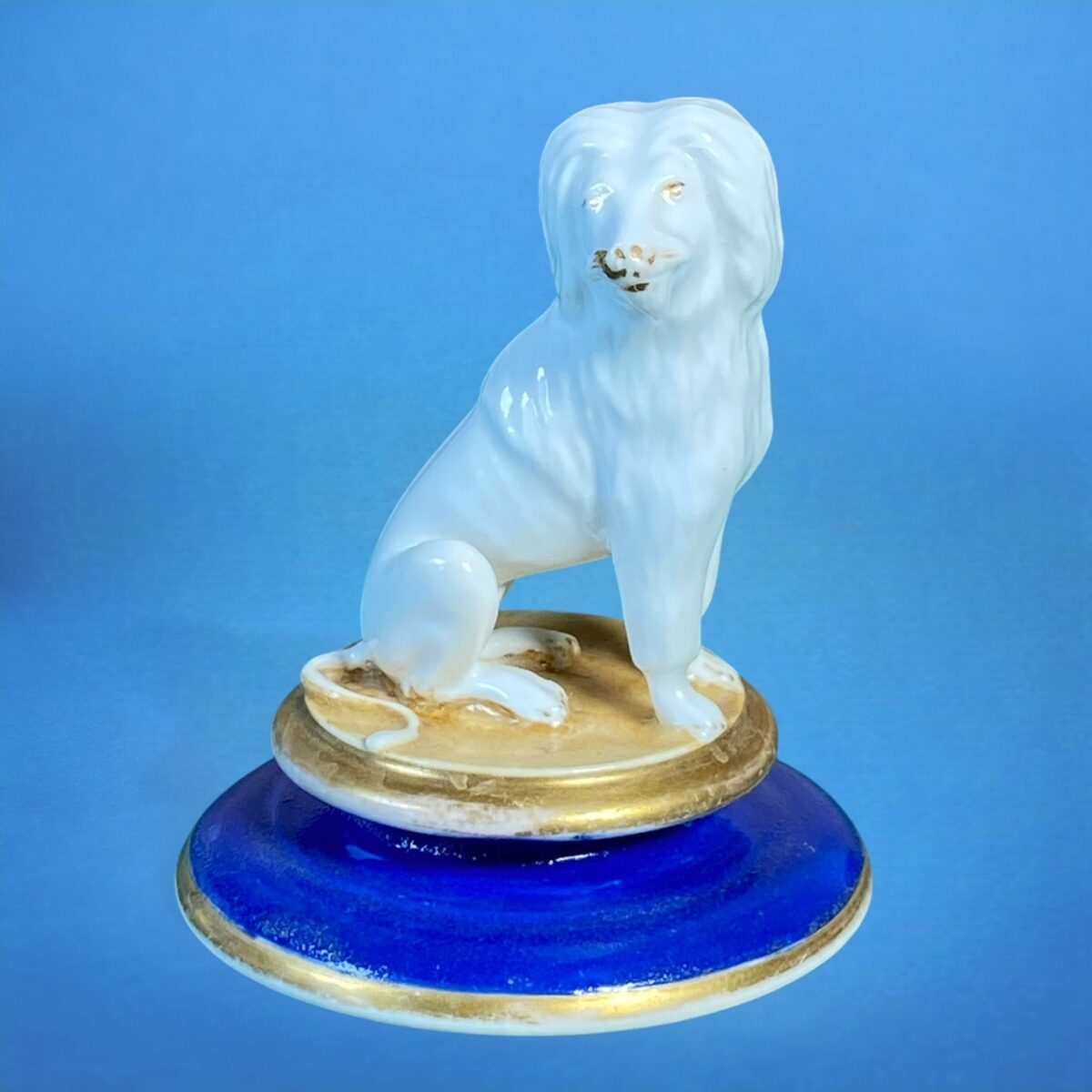 (Clearance) English Porcelain Model of a Dog on a Circular Base