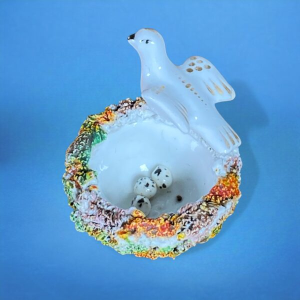 (Clearance) Staffordshire Miniature Bird & Nest.