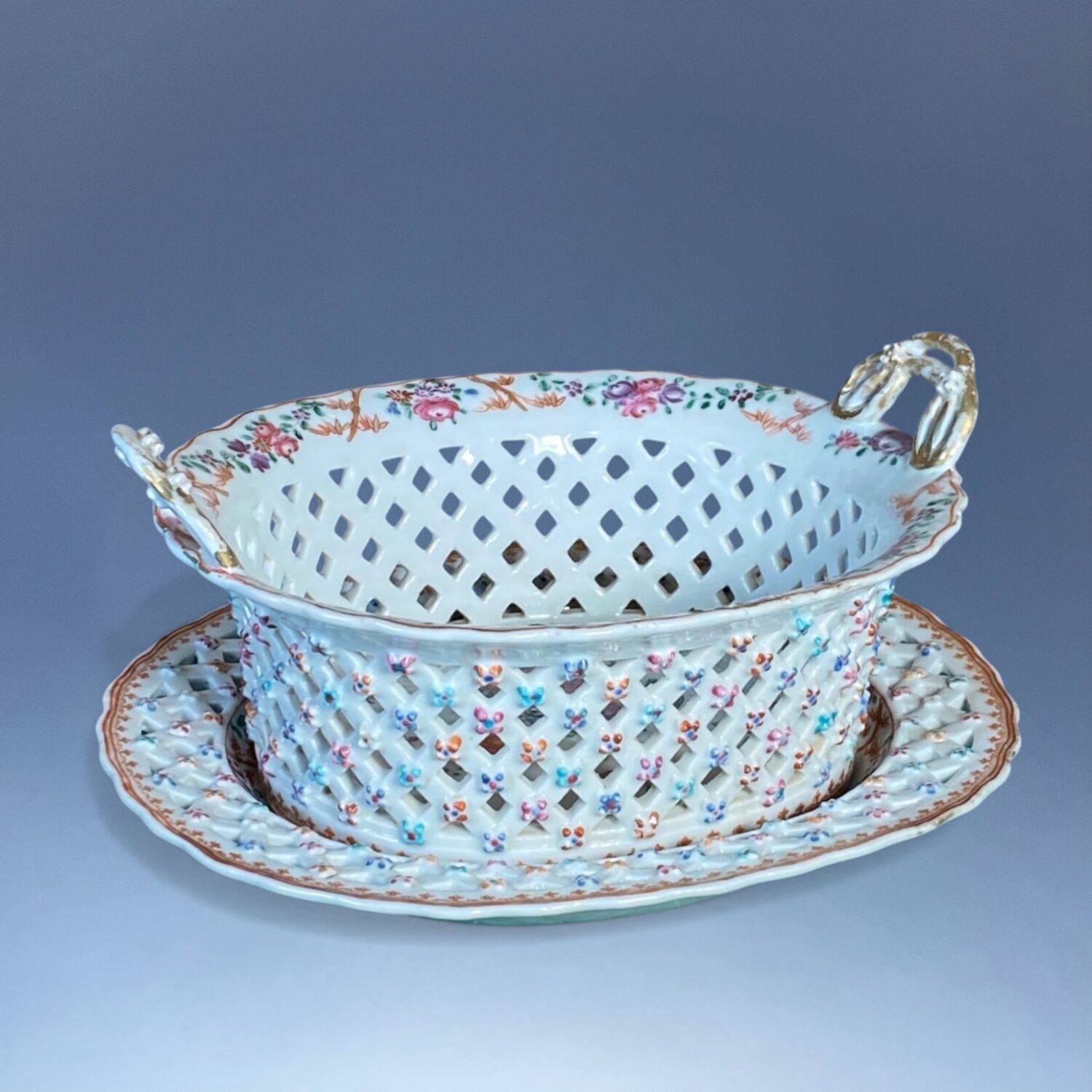 Qianlong - Chinese Export Porcelain Chestnut Basket & Stand.