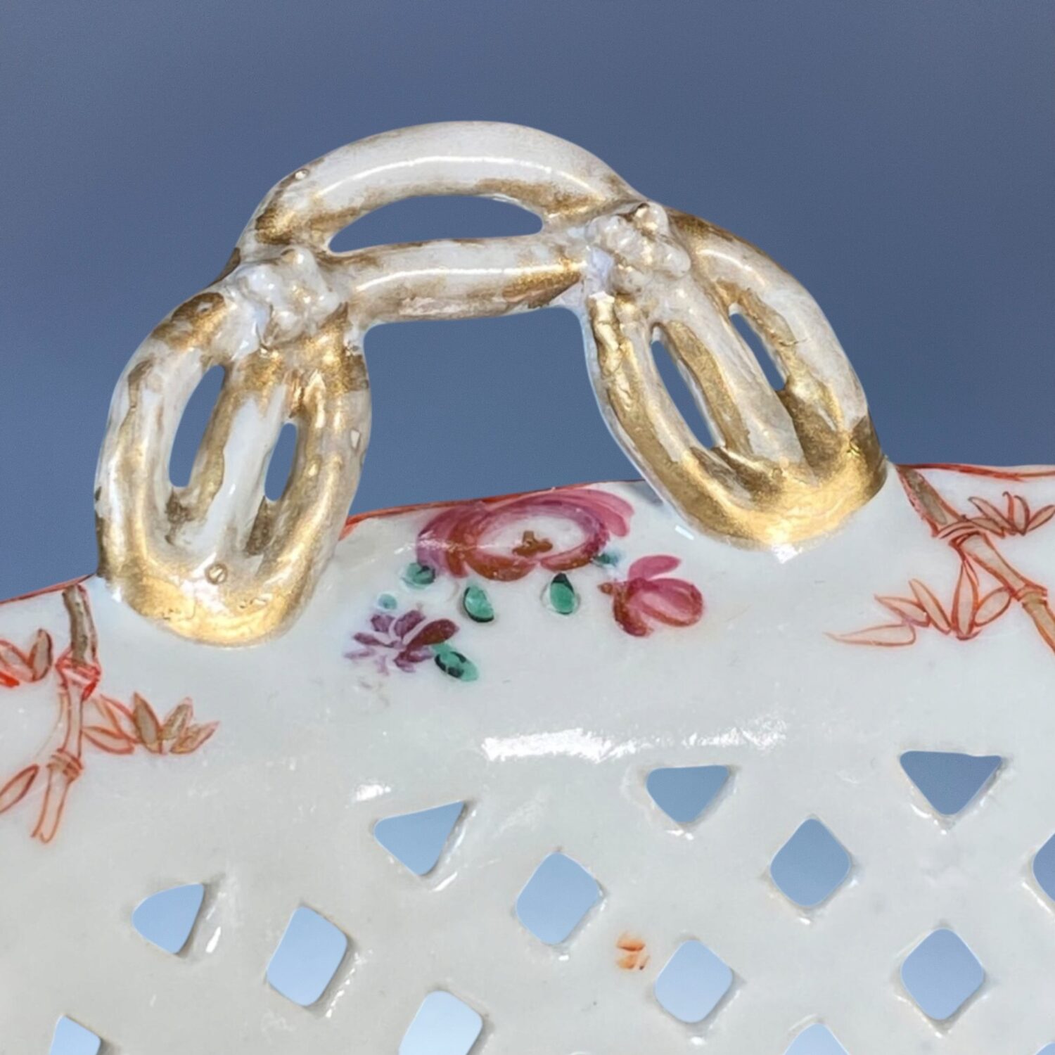 Qianlong - Chinese Export Porcelain Chestnut Basket & Stand. - Image 5