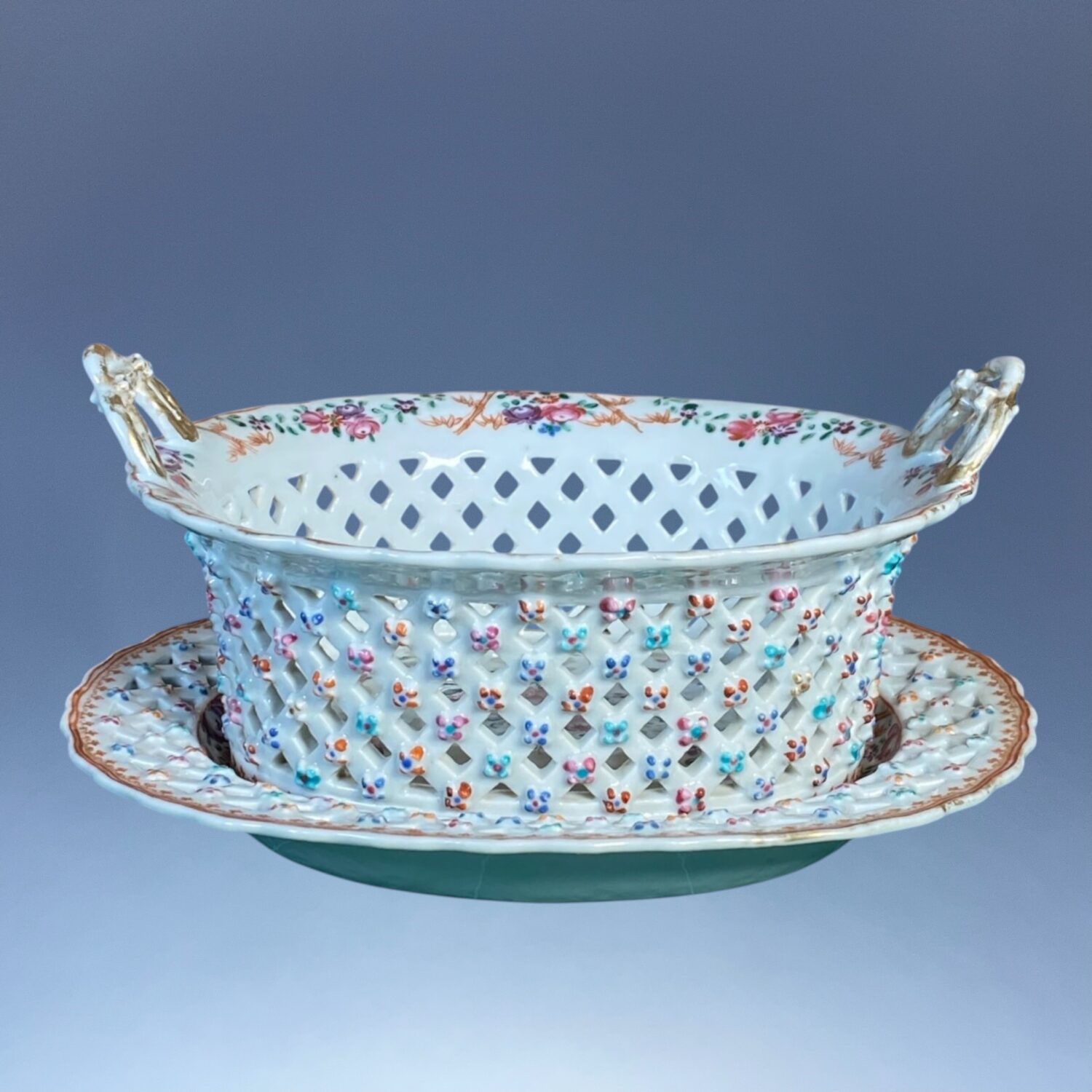 Qianlong - Chinese Export Porcelain Chestnut Basket & Stand. - Image 11