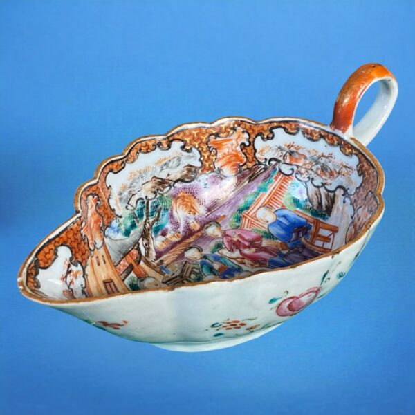 Pair of C18th Chinese Export Porcelain Sauceboats. - Image 6