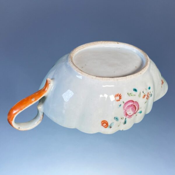 Pair of C18th Chinese Export Porcelain Sauceboats. - Image 9