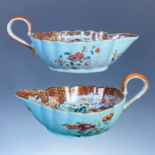 Pair of C18th Chinese Export Porcelain Sauceboats. - Image 13