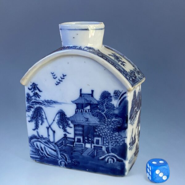 (Clearance) C18th Chinese Export Porcelain Tea Caddy