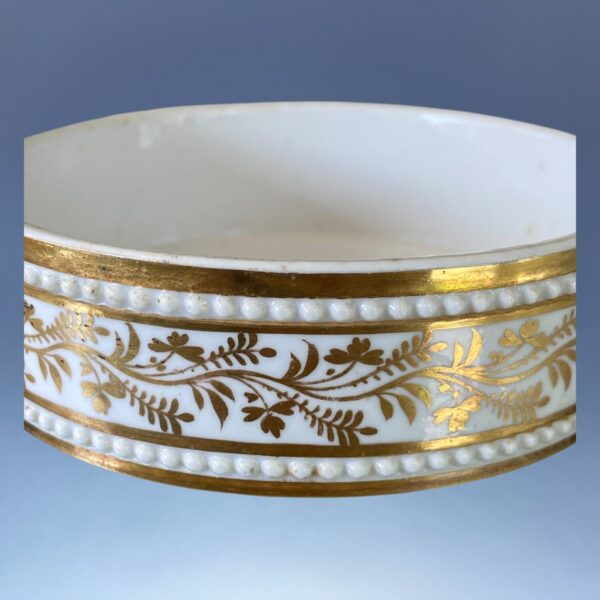 C19th English Porcelain Circular Box & Cover. - Image 12