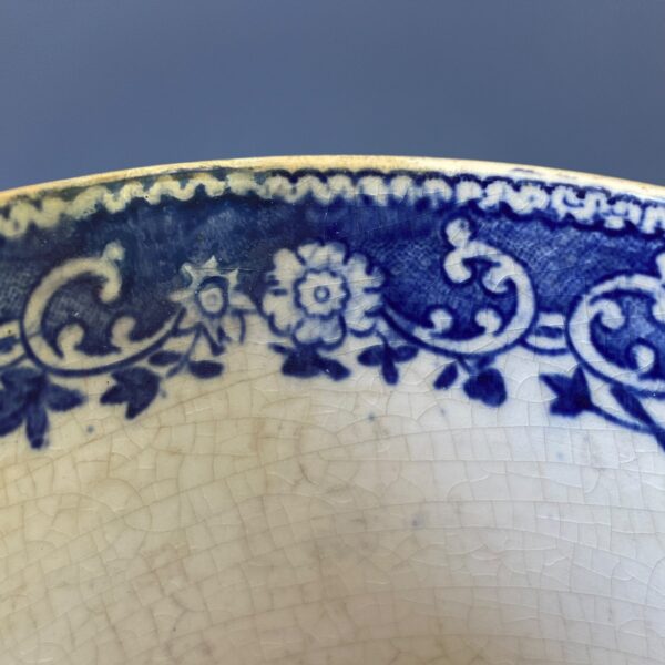 Staffordshire Blue & White ‘1 Pint’ Royal Arms Mug - Image 8