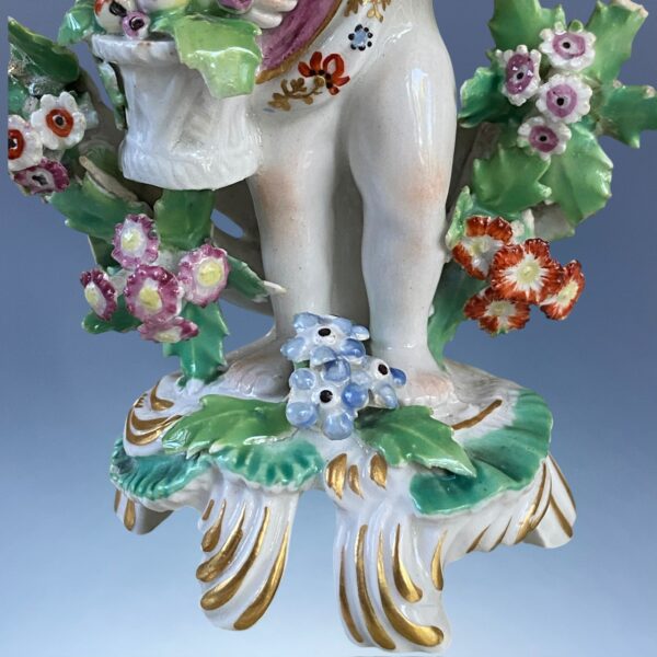 C18th BOW Porcelain - Small Figure of a Putto With Basket of Fruit. - Image 4