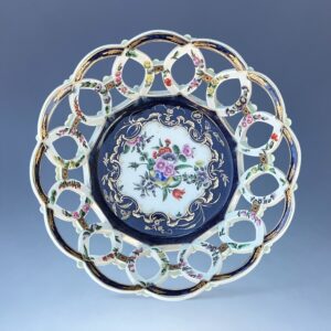 1st Period Worcester Porcelain ‘Scale Blue’ Circular Basket