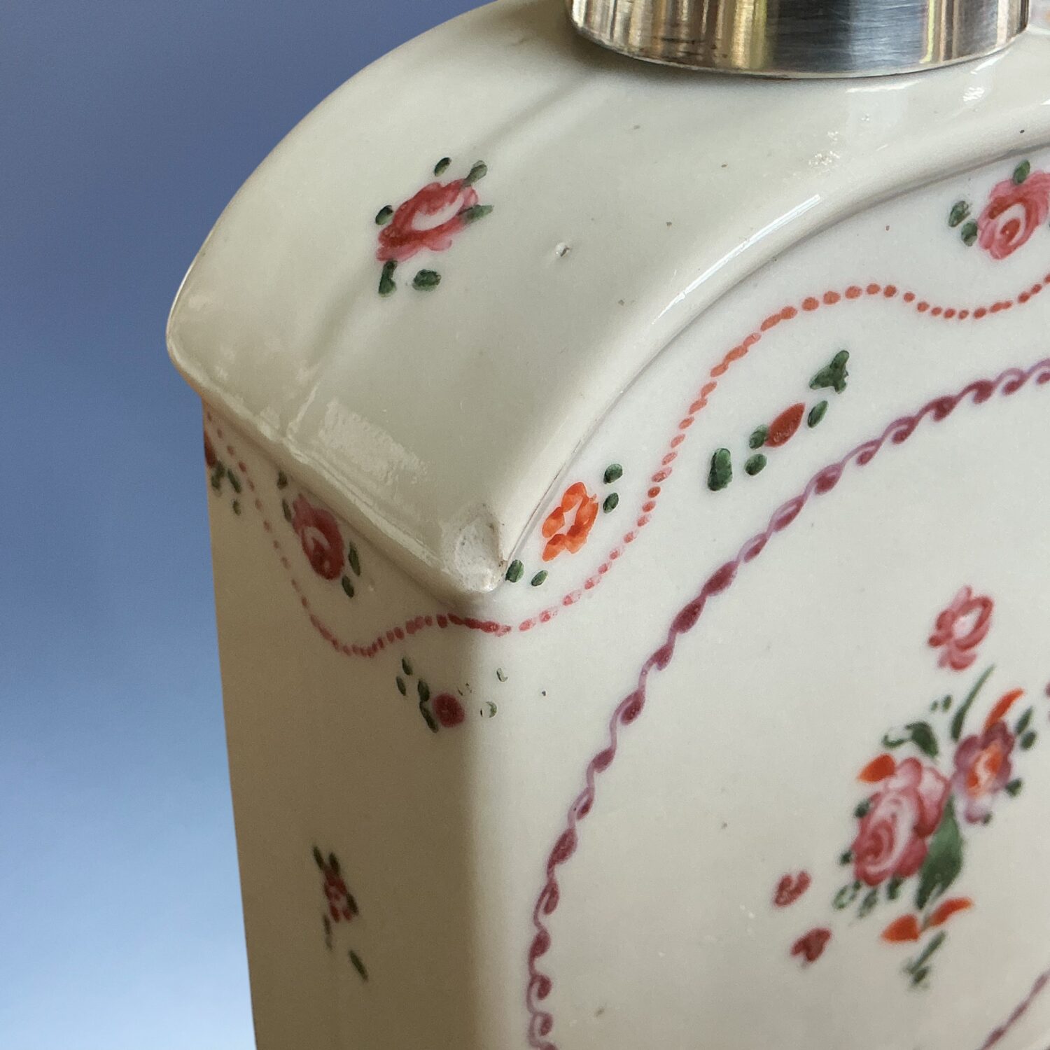 Chinese Export Porcelain Tea Cannister - Image 3