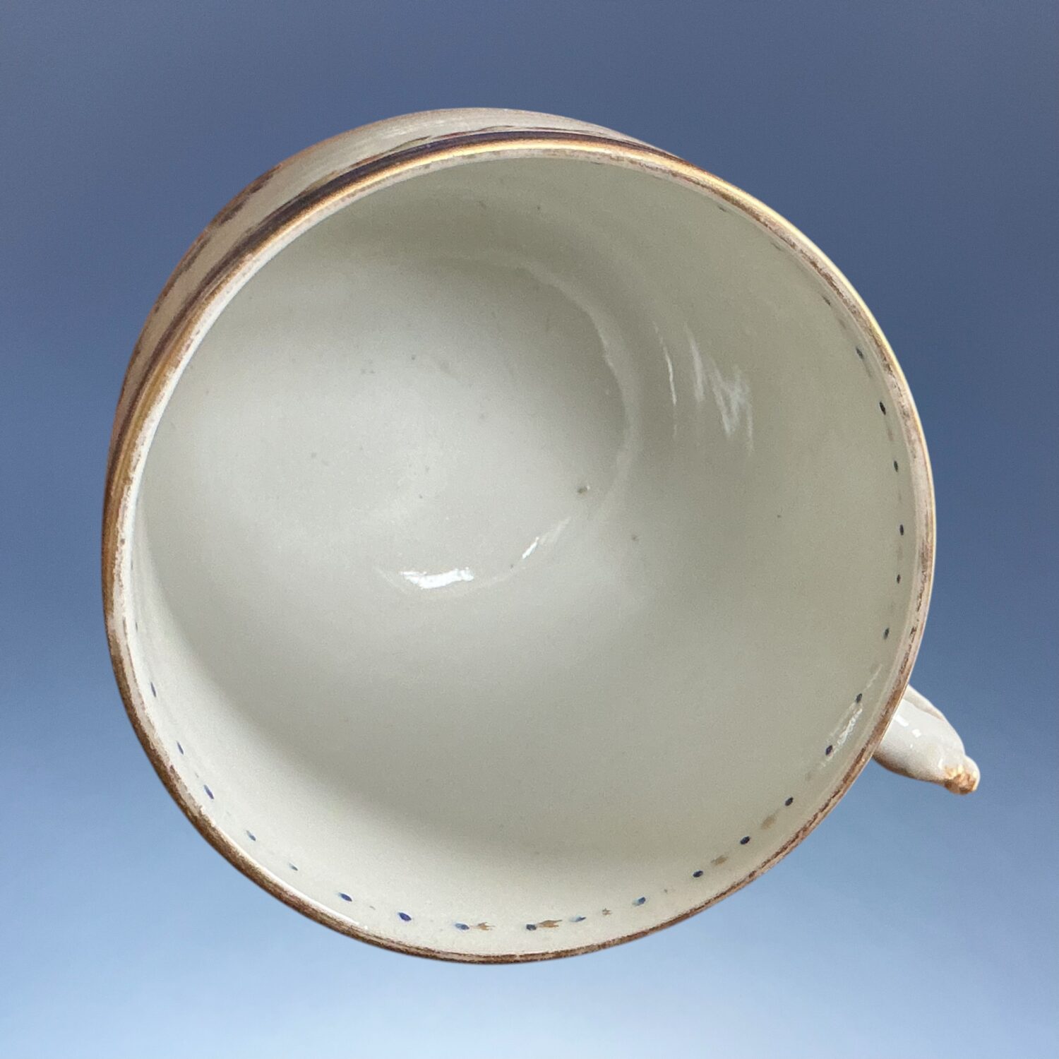 Pair of C18th Chinese Export Porcelain Coffee Cups - Image 5