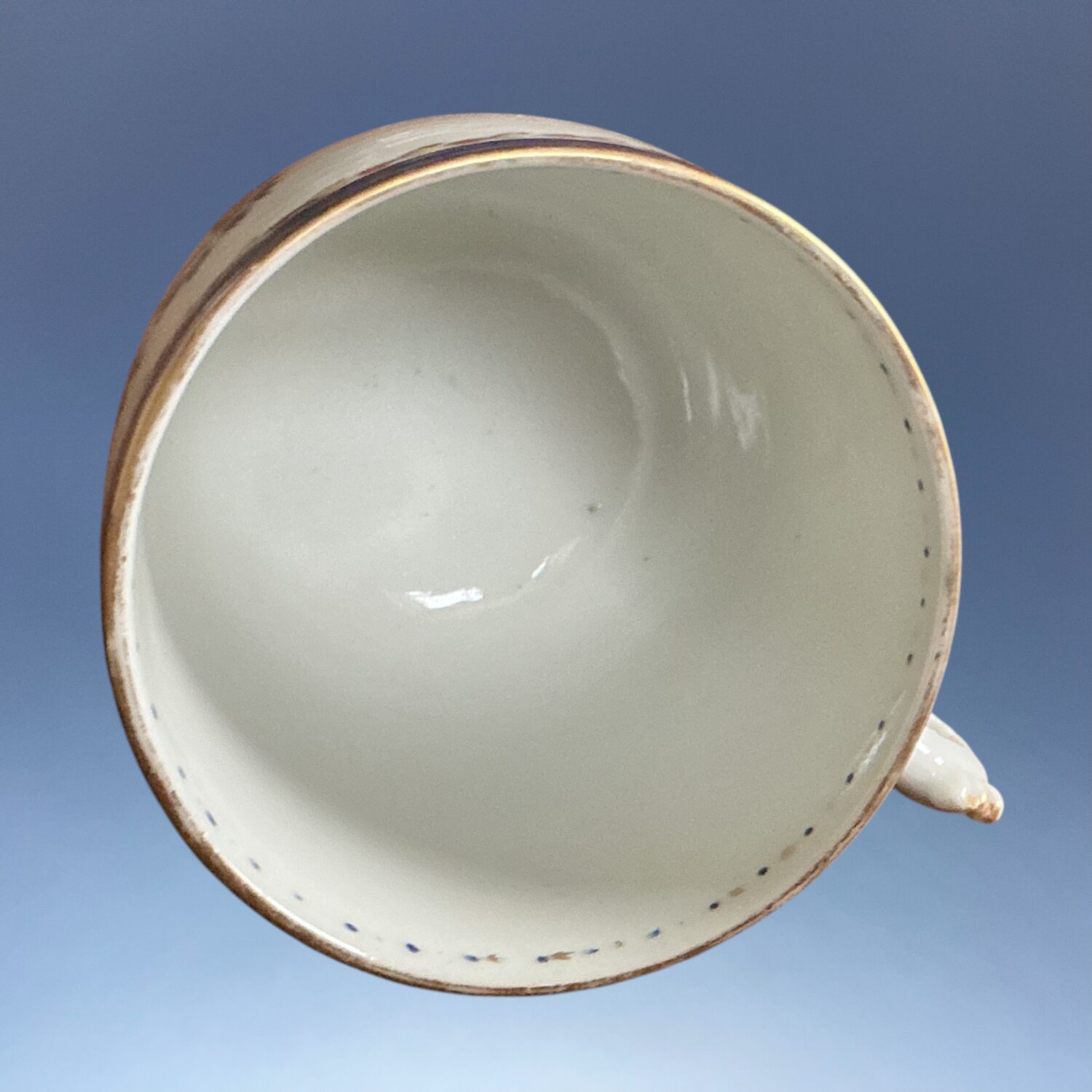 Pair of C18th Chinese Export Porcelain Coffee Cups - Image 6