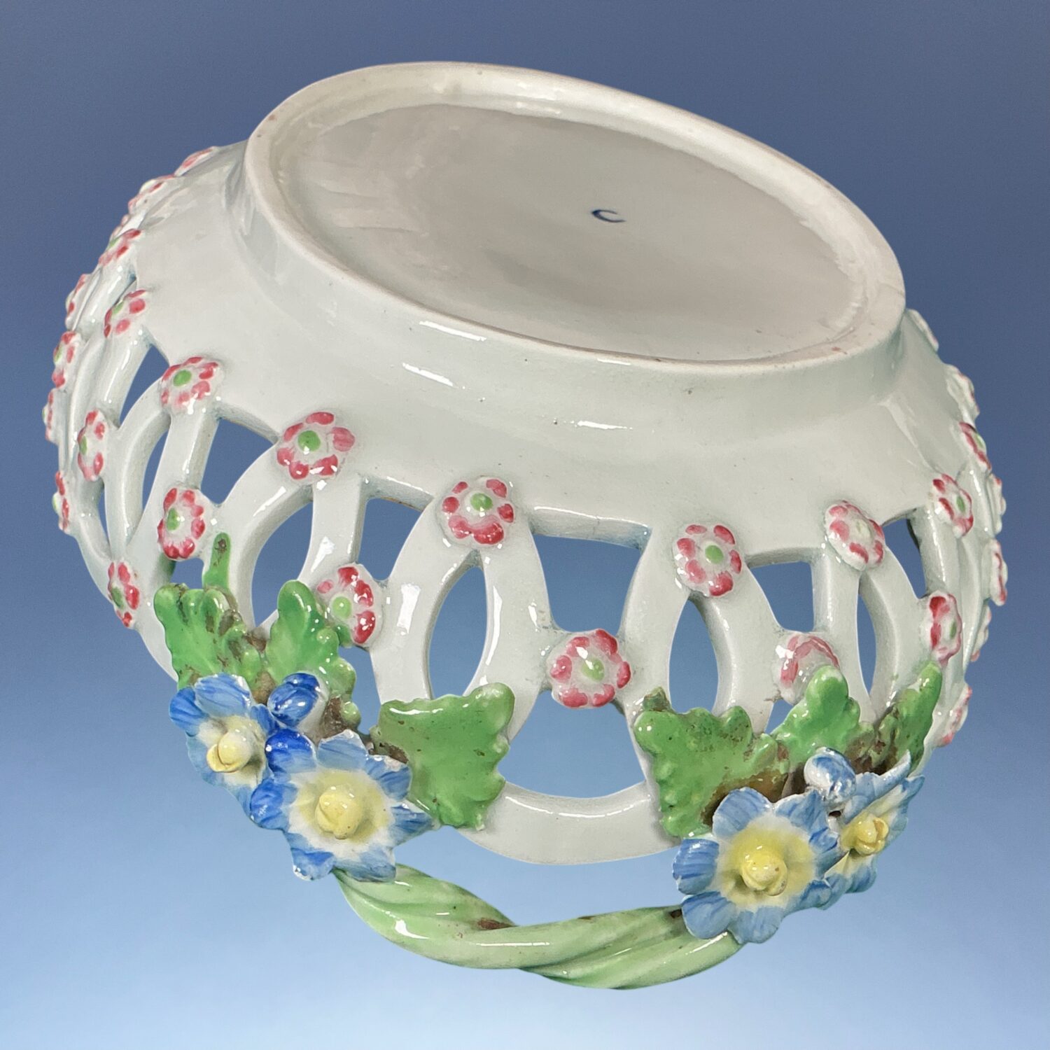 C18th Worcester Porcelain Oval basket - Image 9