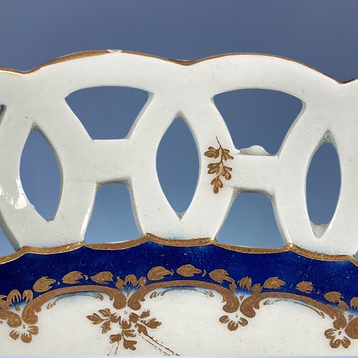 C18th Worcester Porcelain Oval basket - Image 10